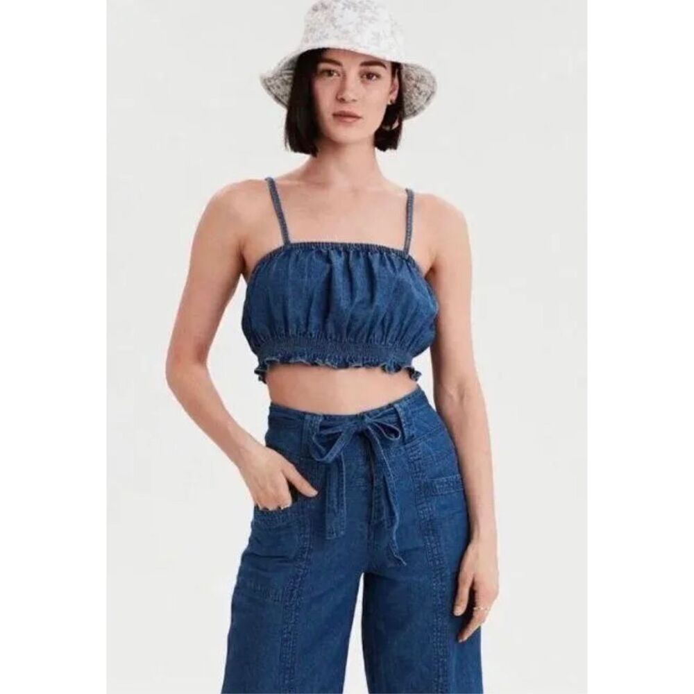 NWT Womens American Eagle Outfitters Blue Denim Chambray Ruffle Crop Top - Sz M